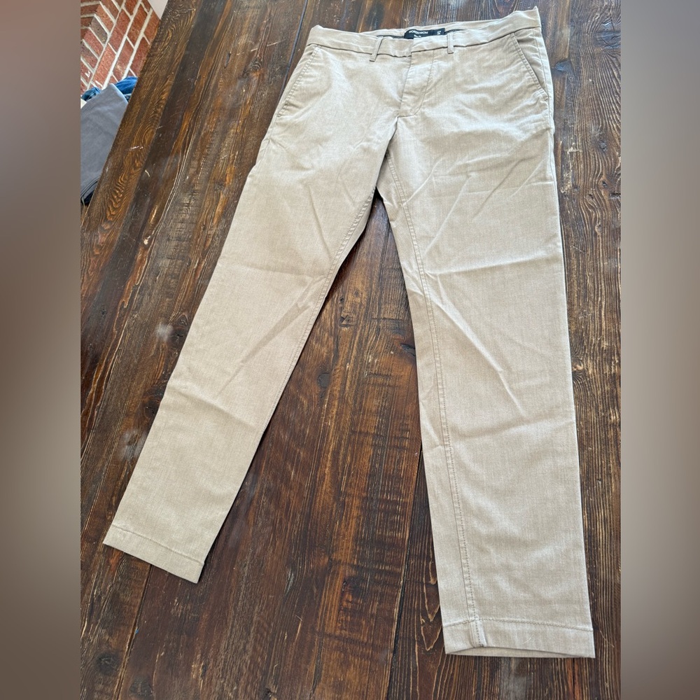 Men Vineyard Vines OTG On-The-Go tan khaki performance chino golf pants, 36x32
